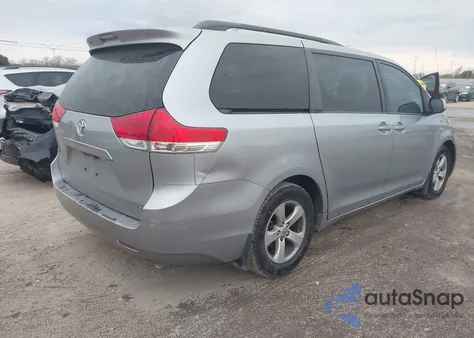 2012 Toyota Sienna Le из США, поврежденный, VIN 5TDKK3DC4CS267801